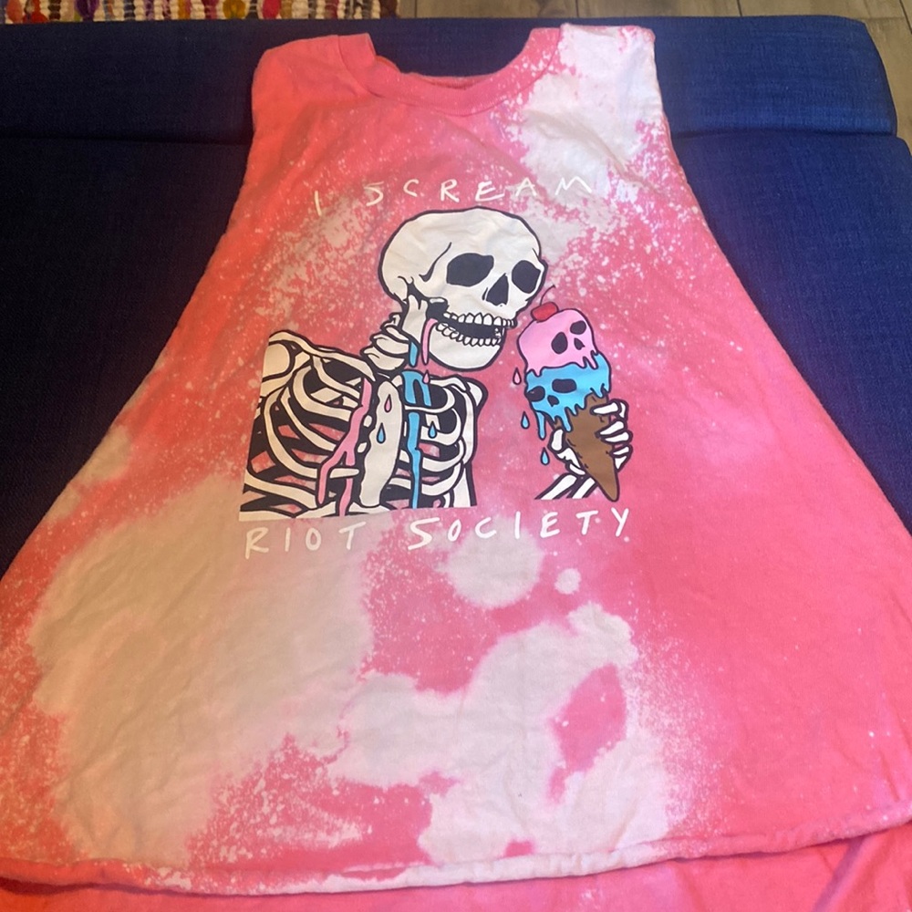 Bleached cool tank
